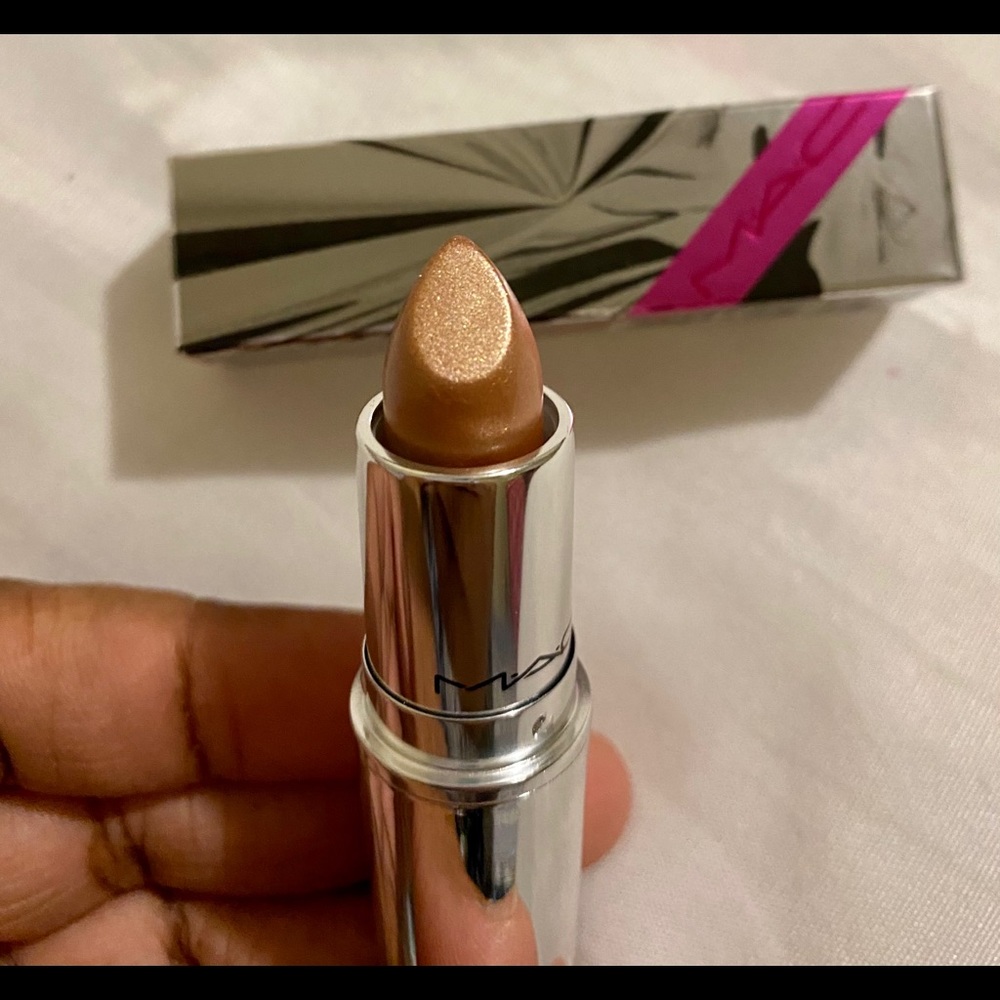 💄 MAC Limited Edition Frosted Lipstick ❄️